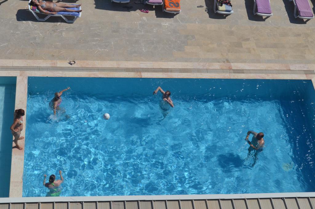 Yasmin Hotel Ayvalik Exterior photo