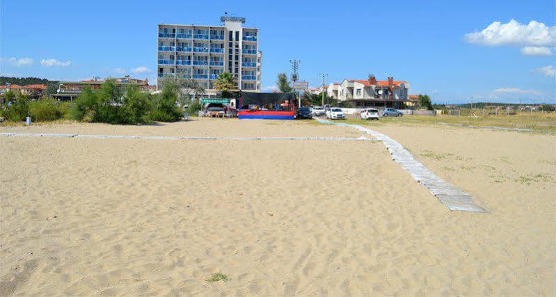 Yasmin Hotel Ayvalik Exterior photo